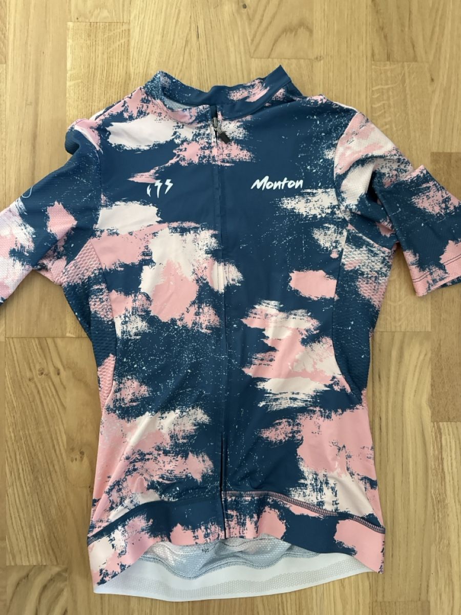 Leibchen & Hosen: Monton Cycling Kit – Gebraucht aus Hunzenschwil von mila012 1