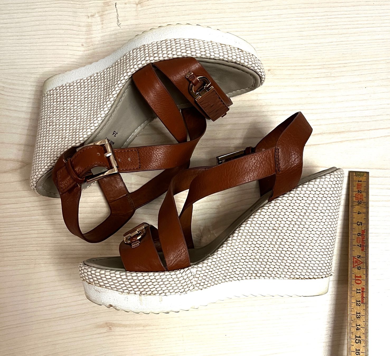 Scarpe da donna: High Heels Keilsandalette Gr 36 – Usato da Domat/Ems venduto da Kollers65 2