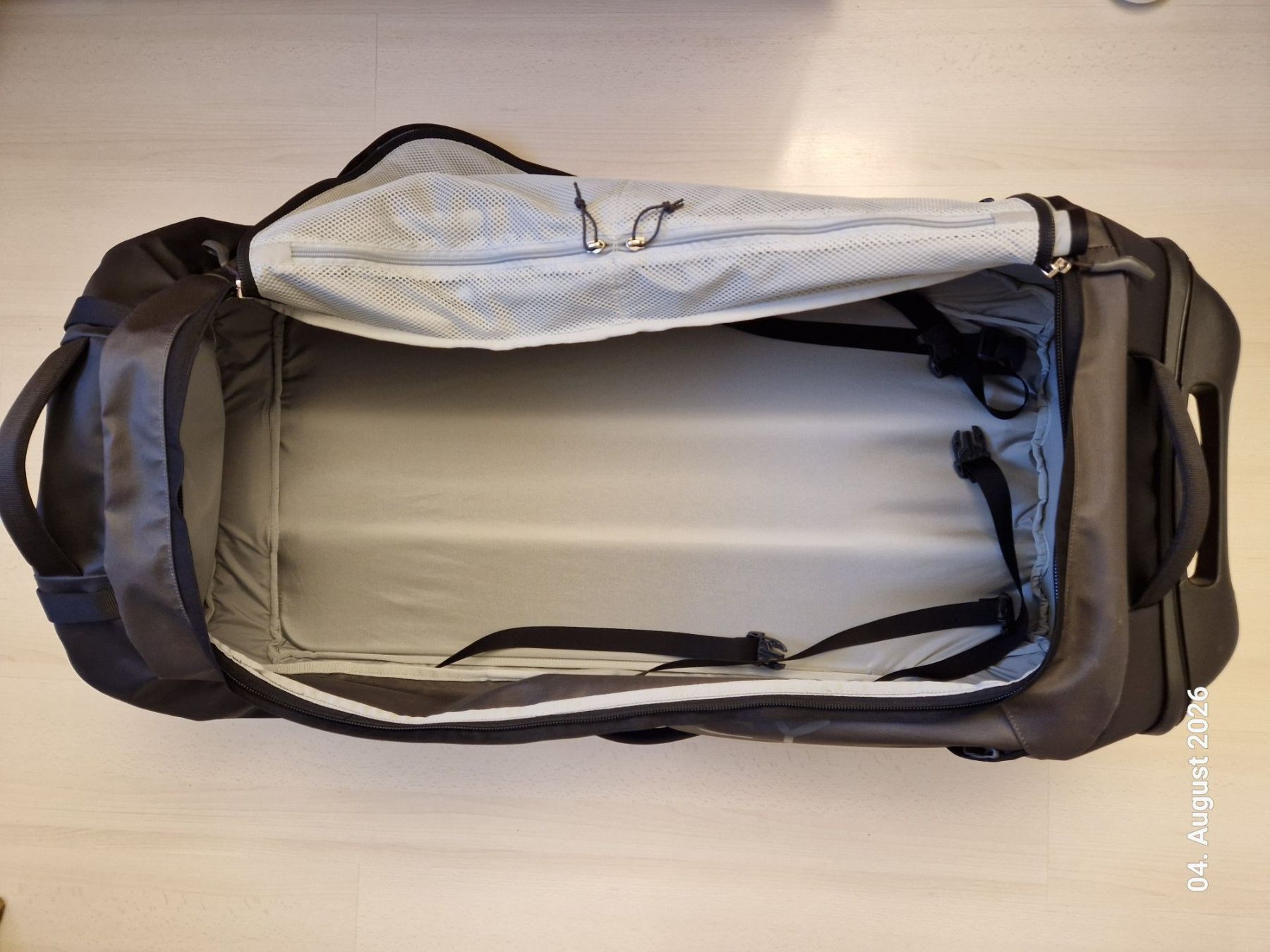 Autres aviation: Osprey Transporter 120, Rolltasche – D'occasion à Boppelsen par Dusty52 1