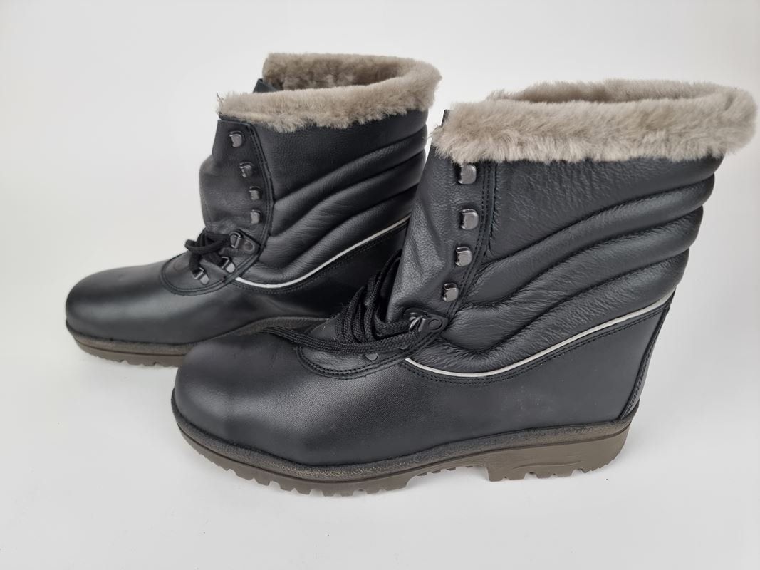 Chaussures hommes: EWS Sicherheitsschuhe – Neuf (Voir description) à Urtenen-Schönbühl par Restwert_Schoenbuehl 3