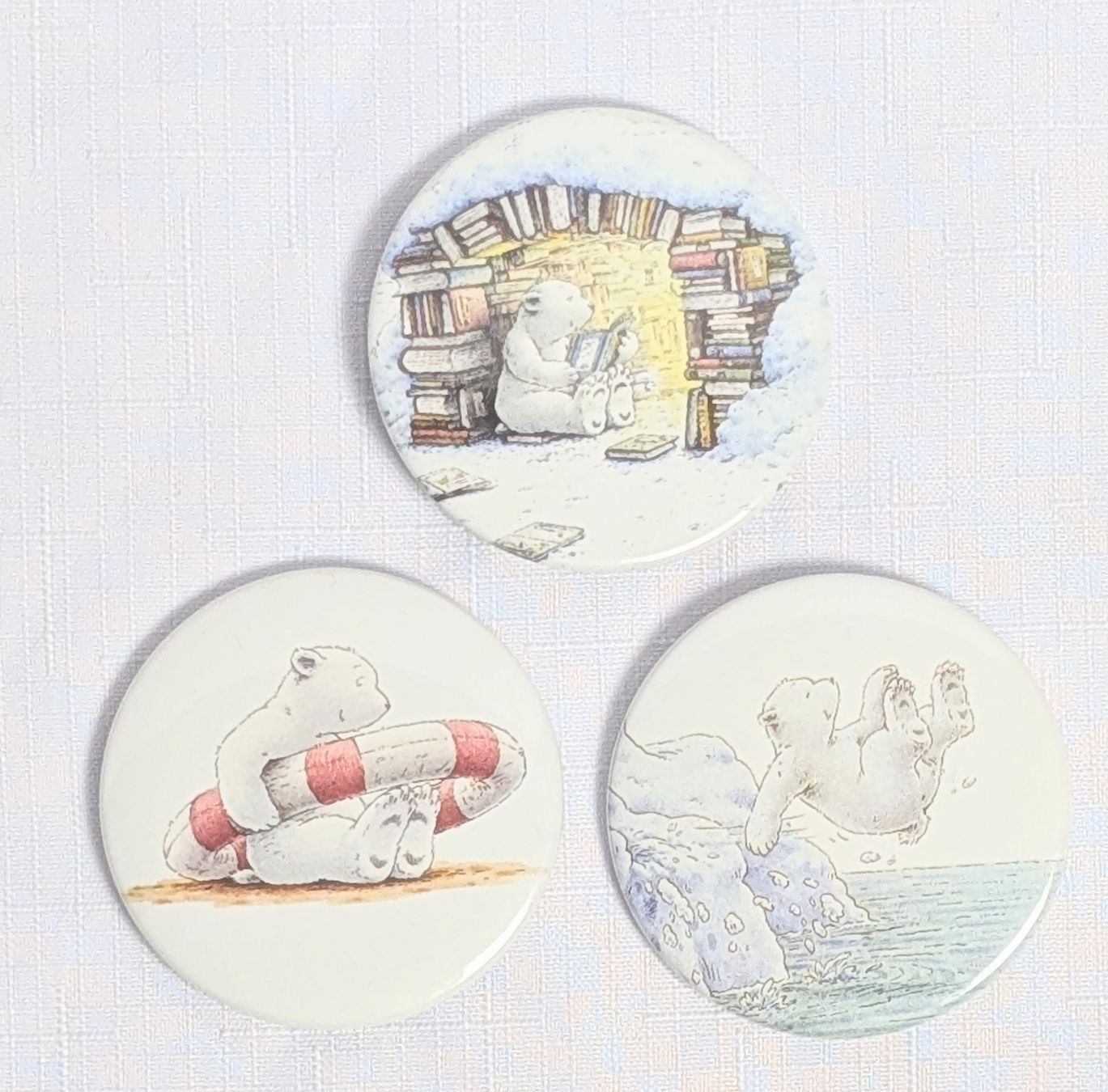 Broschen & Nadeln: 3x Der kleine Eisbär - Button -  Pin - Hans de Beer – Neu (gemäss Beschreibung) aus Wängi von ABIZONE-86