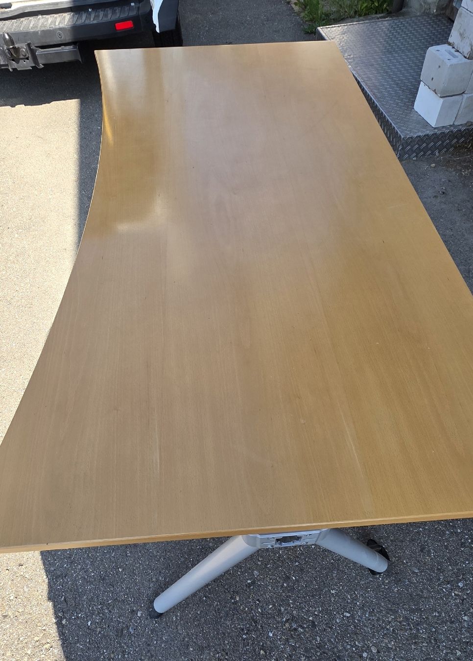 Scrivanie: Bürotisch buchefarben mit Gebrauchsspuren – Usato da Bäretswil venduto da mar_py98 5