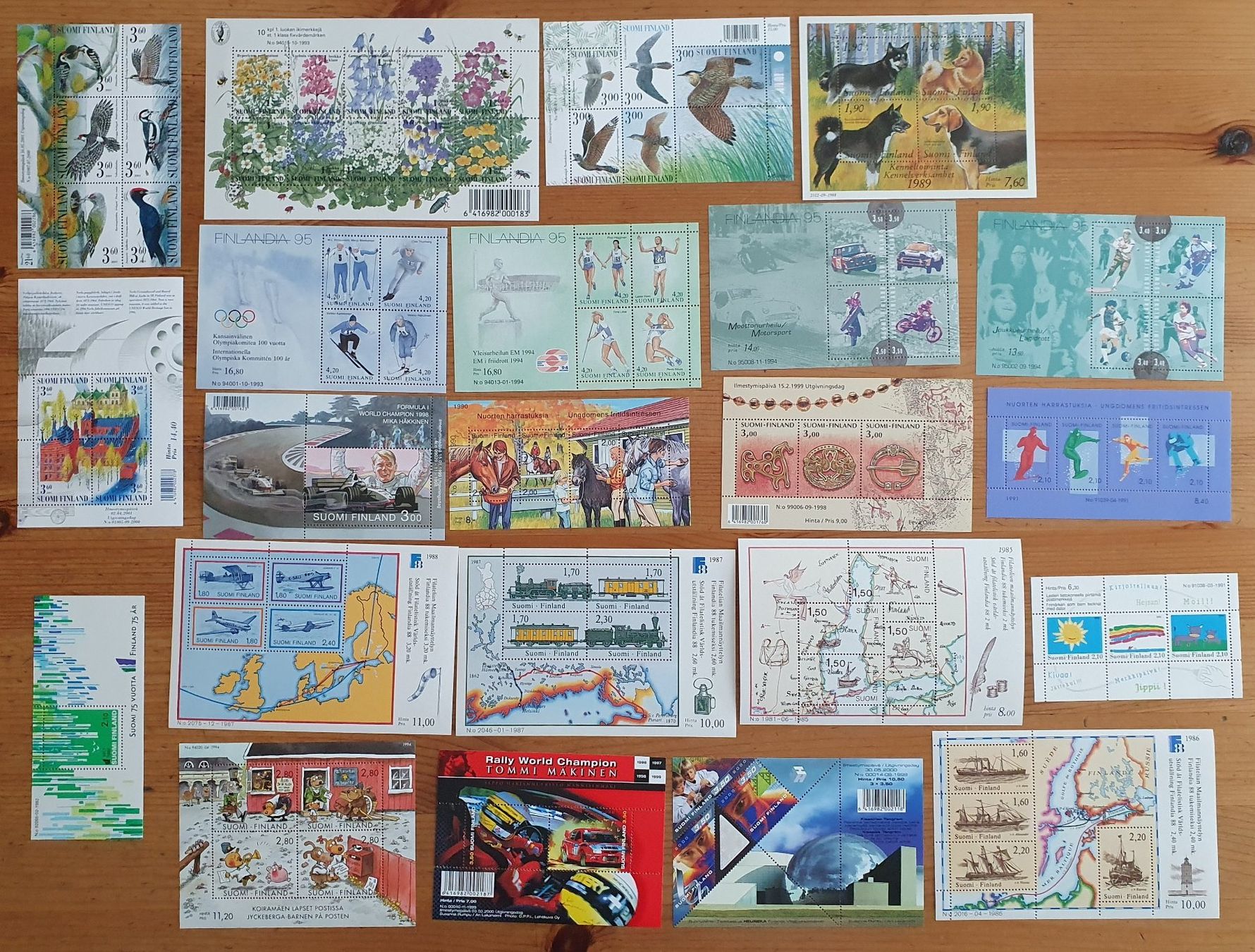 Tous les timbres: Finnland: 22 verschiedene Blöcke / postfrisch – Neuf (Voir description) à Dällikon par Minita