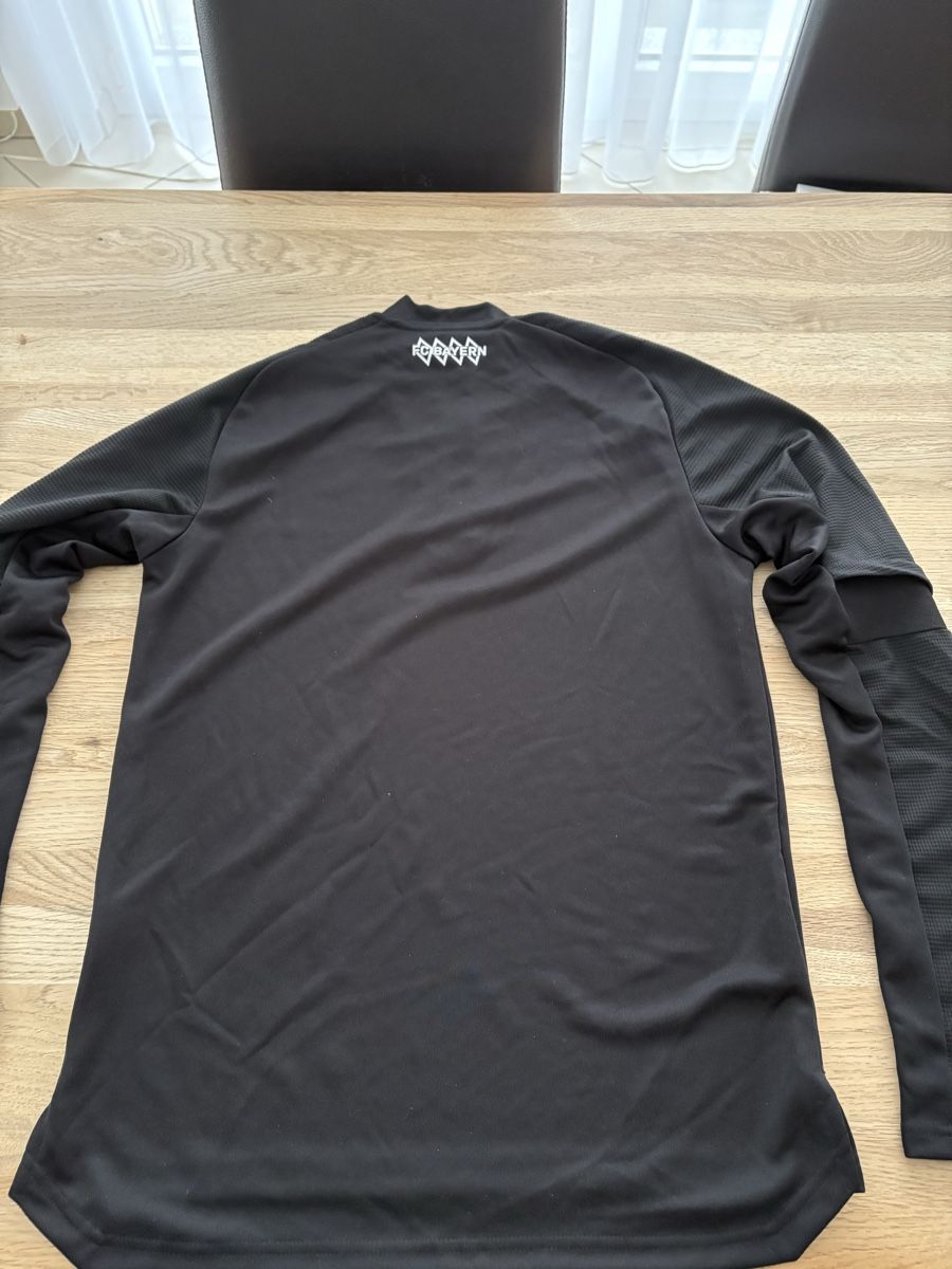 Bayern München Maillots de corps & Pantalons: FC Bayern Training Zip Gr.M – D'occasion à Domat/Ems par tim_lq6b 6