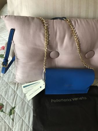 Pelleteria Veneta Umhängetasche blau-violett