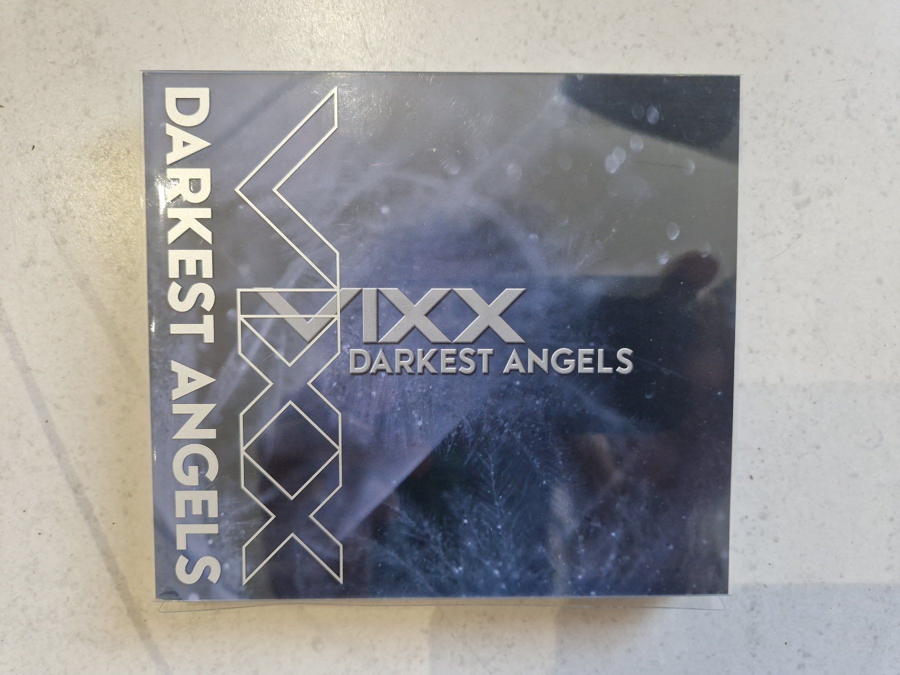 CD: VIXX ‎– Darkest Angels – Usato da Yverdon-les-Bains venduto da Tabbysujo