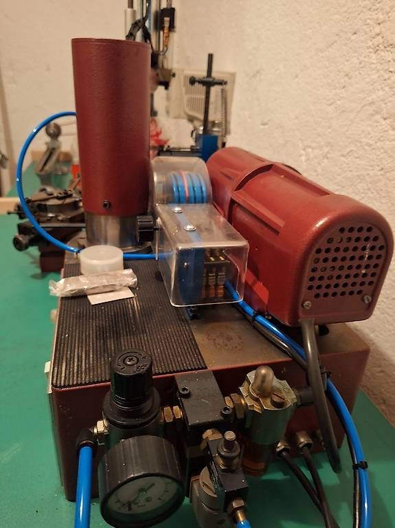 Tutte le macchine: Machine de tampographie Schmid SP 710 ? Semi-automatique – Usato da Le Sentier venduto da shuck 2