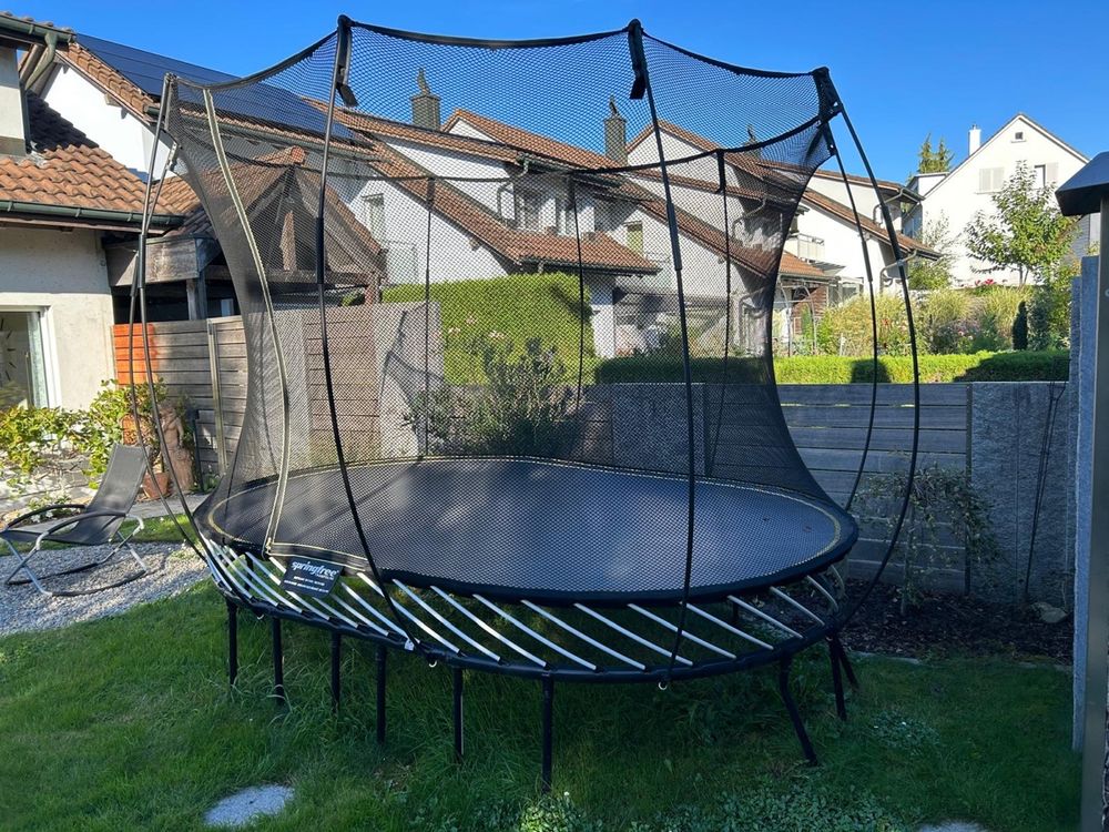 Springfree Trampolin 077 Größe der Matte 2,4m x 3,4m (Gebraucht) in ...