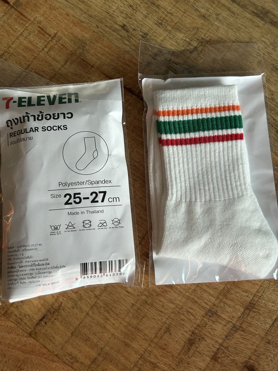 Calze: Chaussettes 7-Eleven rayées blanches, Taille 25-27cm – Nuovo e nell'imballaggio originale da Thierrens venduto da Bigla