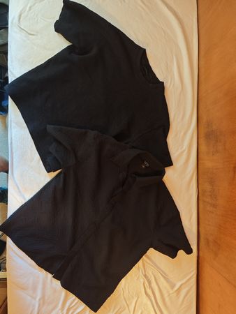 1 Hemd (XL) & 1 Shirt (L oversized) schwarz
