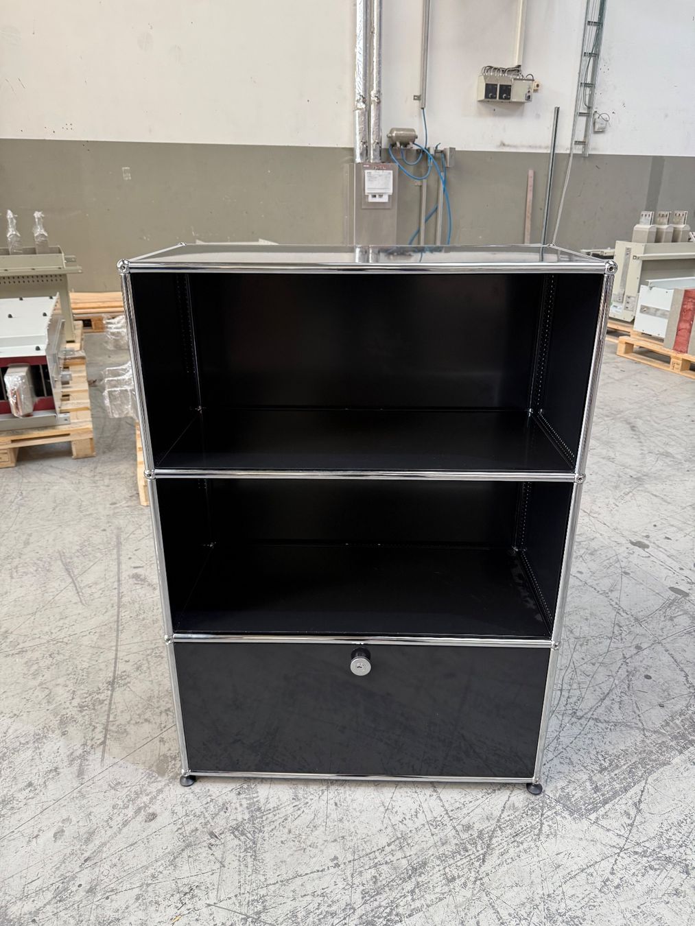 USM Regale: USM Haller Sideboard 1x3 Graphitschwarz 1x3 Q2 – Gebraucht aus Balsthal von Designhaus.Schmitt 2