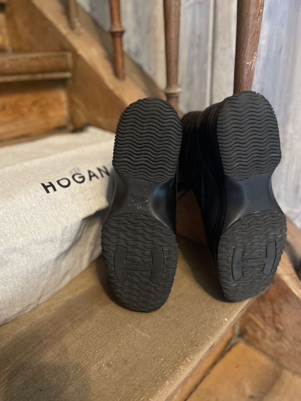 Hogan Scarpe da donna: HOGAN Winterschuhe, schwarz, Gr. 39 1/2 – Usato da Baar venduto da koala9 1