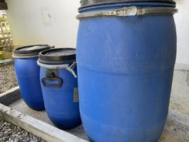 Plastikfässer, von Faserplast, 2x30 und 1x120 Liter