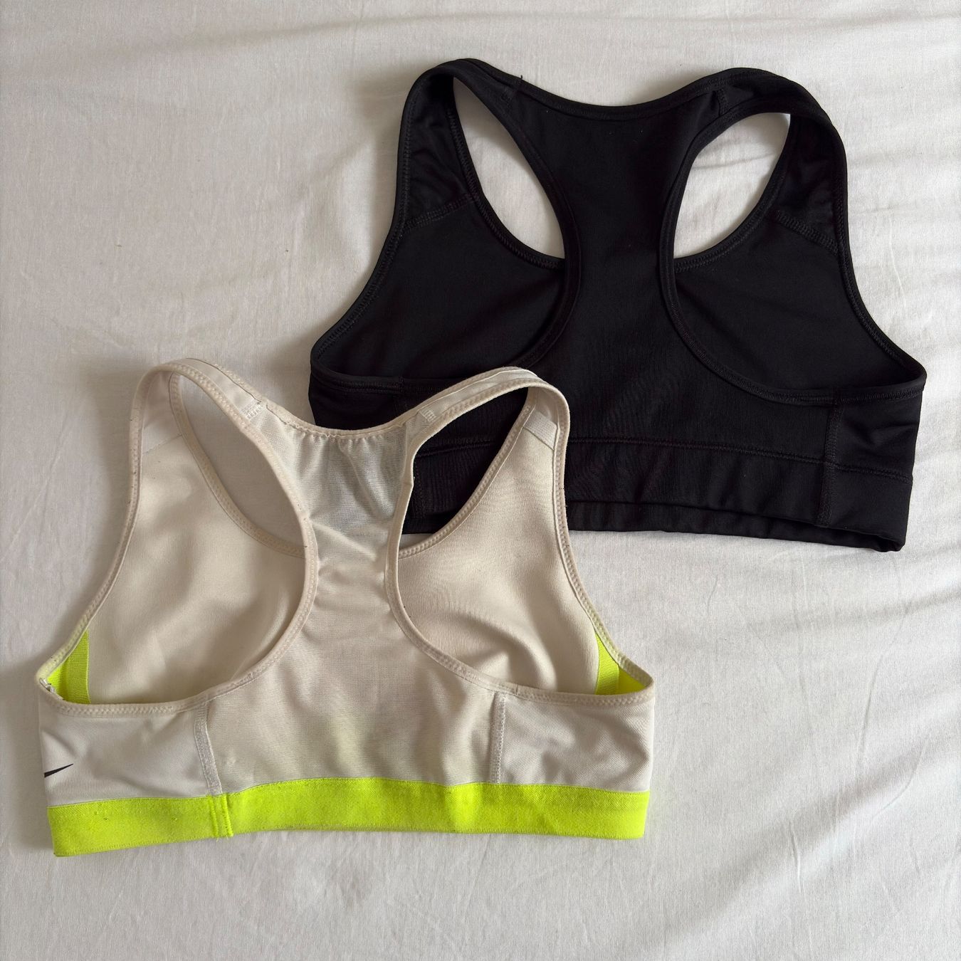Nike Altra biancheria intima: 2 brassières Nike XS – Usato da Moudon venduto da TigerrrEye 1