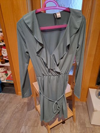 Kleid H&M Grösse 42 Langarm mit Rüschen 