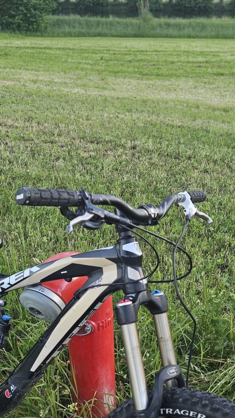 Trek Biciclette: Trek Scratch 8 EVO 2011 – Downhill / Freeride MTB – Usato da Winznau venduto da FlorianV 8
