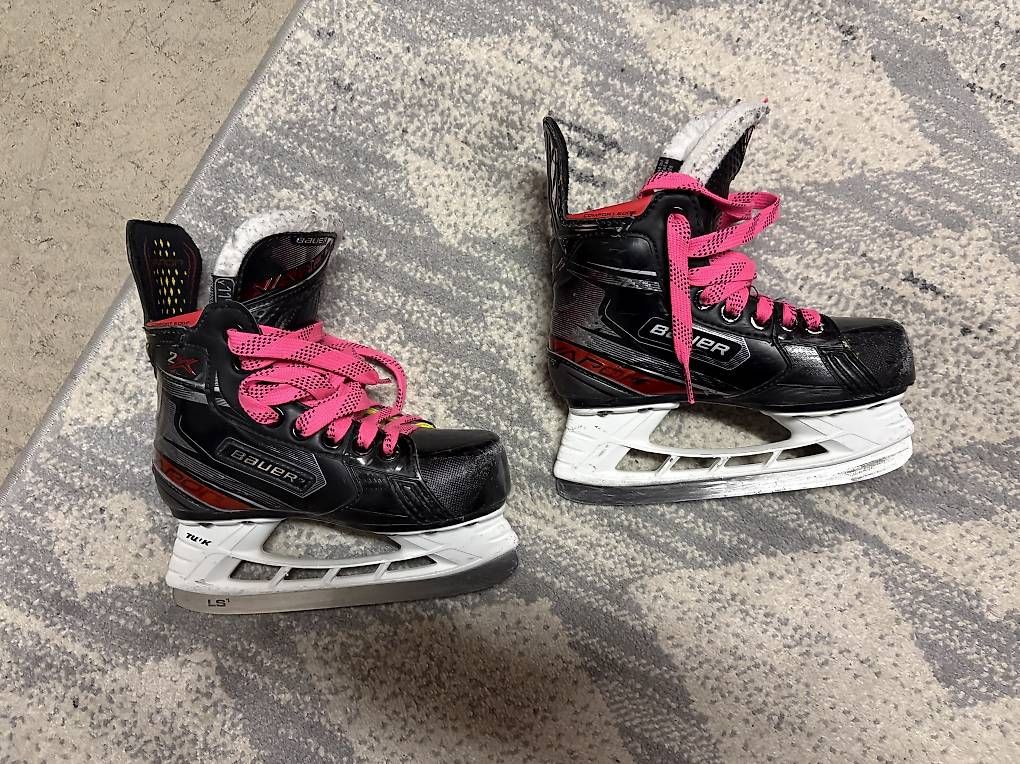 Pattini da ghiaccio: Patins de hockey Bauer X2 taille 29.5 – Usato da Haute-Nendaz venduto da belou2 1