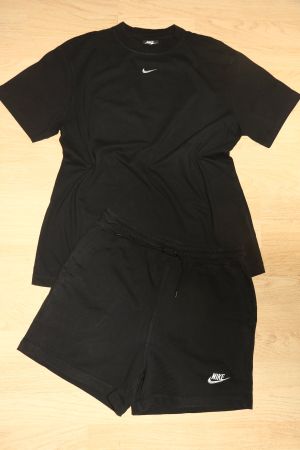 Shorts + T-Shirt von NIKE Gr.S-M