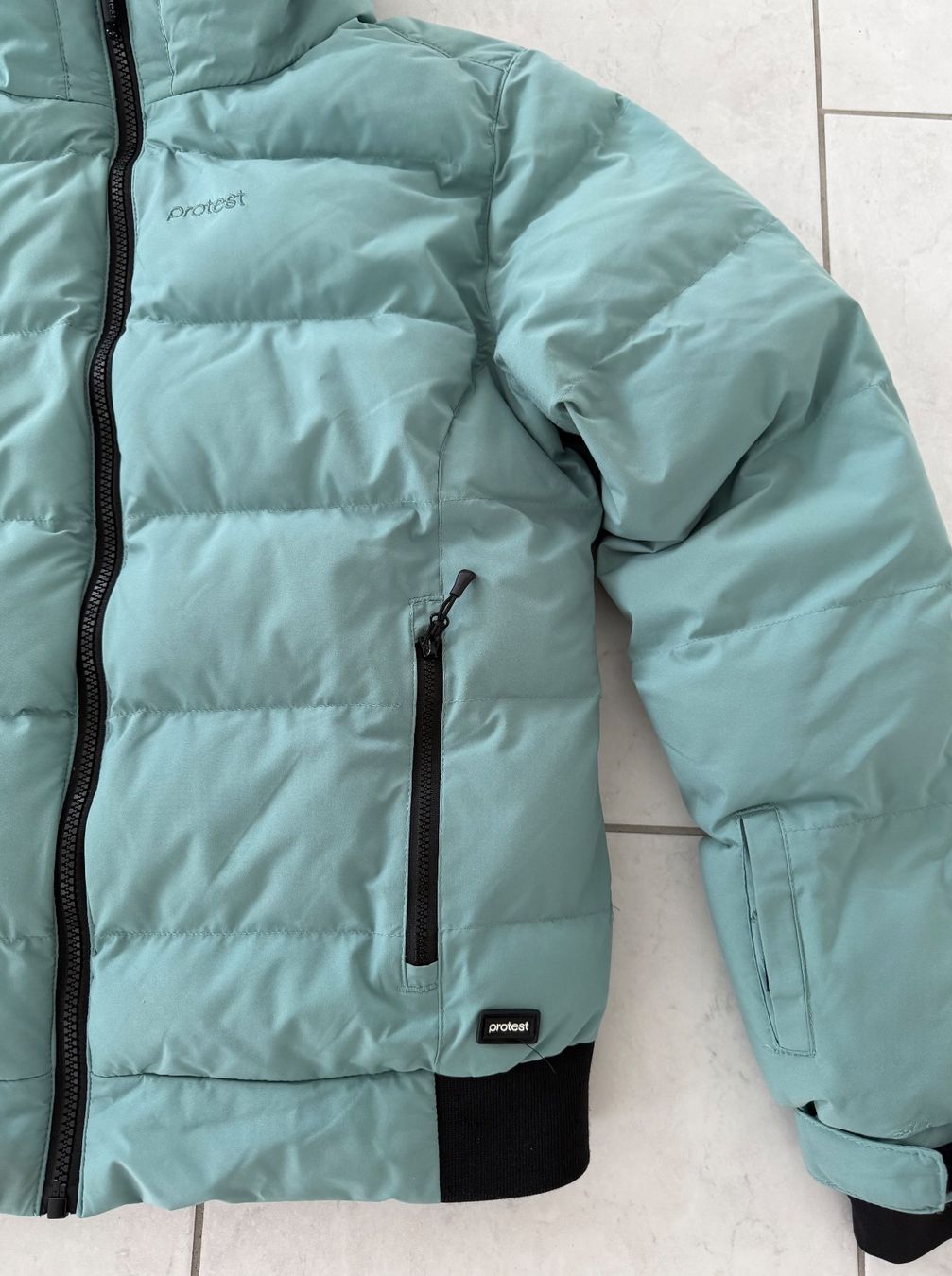Protest Vestes & Manteaux: Protest Winterjacke – D'occasion à Studen BE par Ironbonehead 1