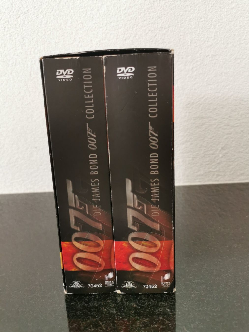 Alle DVDs: James Bond 007 - Collection, Limited Edition, 21 DVDs – Gebraucht aus St.Gallen von  1