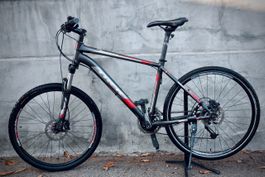 Trek 4300 Disc Mountainbike –  Robustes Marken-Hardtail