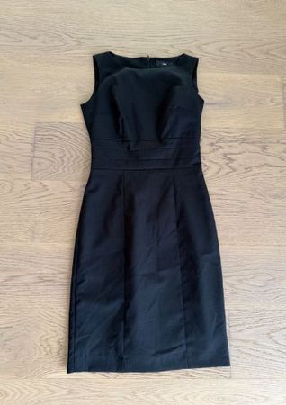 Schwarzes, schlichtes Etuikleid von H&M Gr. 34 /XS - 250810