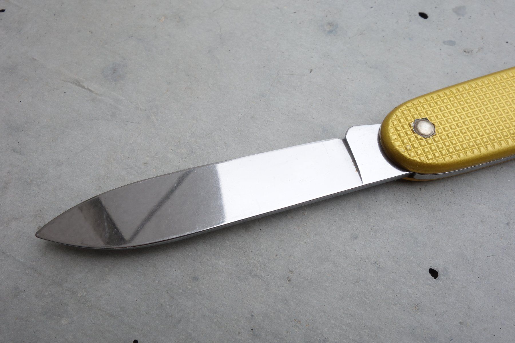Victorinox Coltelli tascabile: Victorinox Alox Old Cross gold – Usato da St. Gallen venduto da 8201 6
