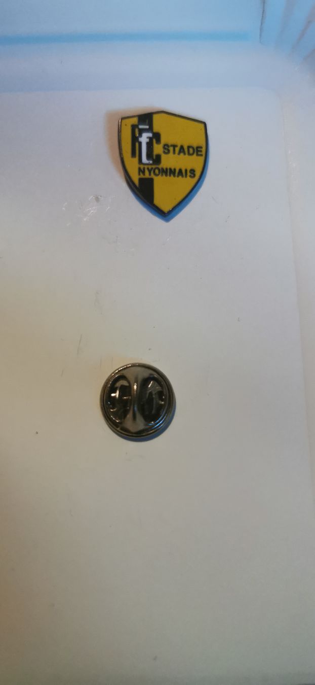 Placchette & Badge: Pin Stade Nyonnais – Usato da Genève venduto da vins50