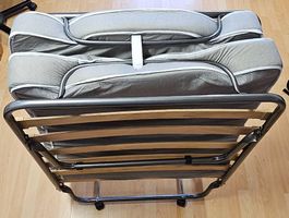 Klappbett, Notbett oder Faltbett