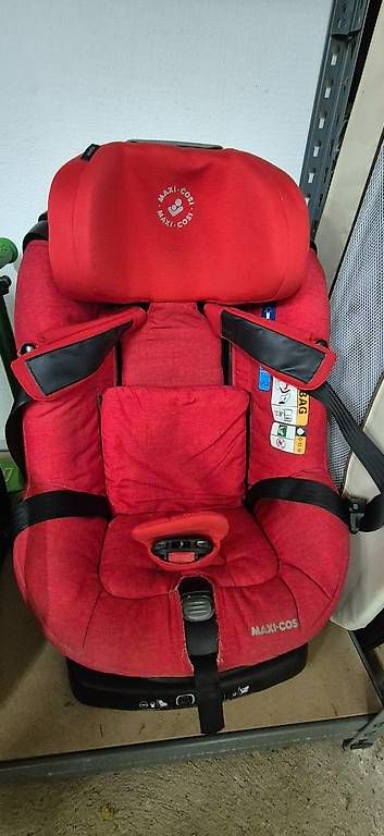 Maxi-Cosi Auto-Kindersitze: Siège auto Maxi-cosi rouge – Gebraucht aus Cartigny von Em81