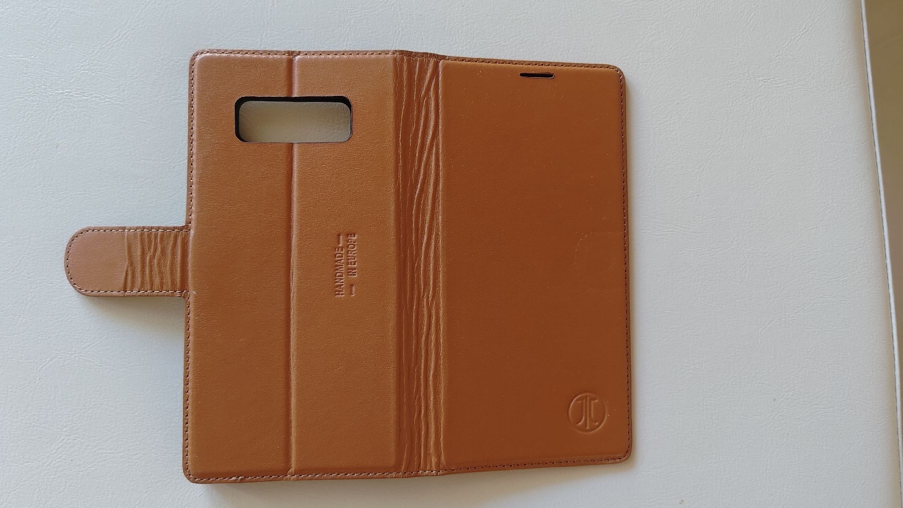 Samsung Cover & Protezioni schermo: Book Cover Echt Leder Samsung Note 8 – Nuovo e nell'imballaggio originale da Illnau venduto da Sefan 4