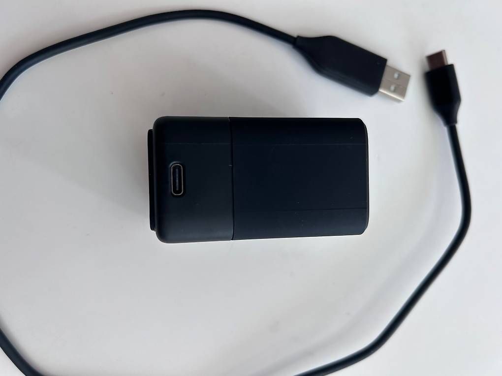 Caricabatterie: Chargeur double officiel GoPro USB-C + câble – Nuovo (secondo la descrizione) da Fully venduto da submedia 1