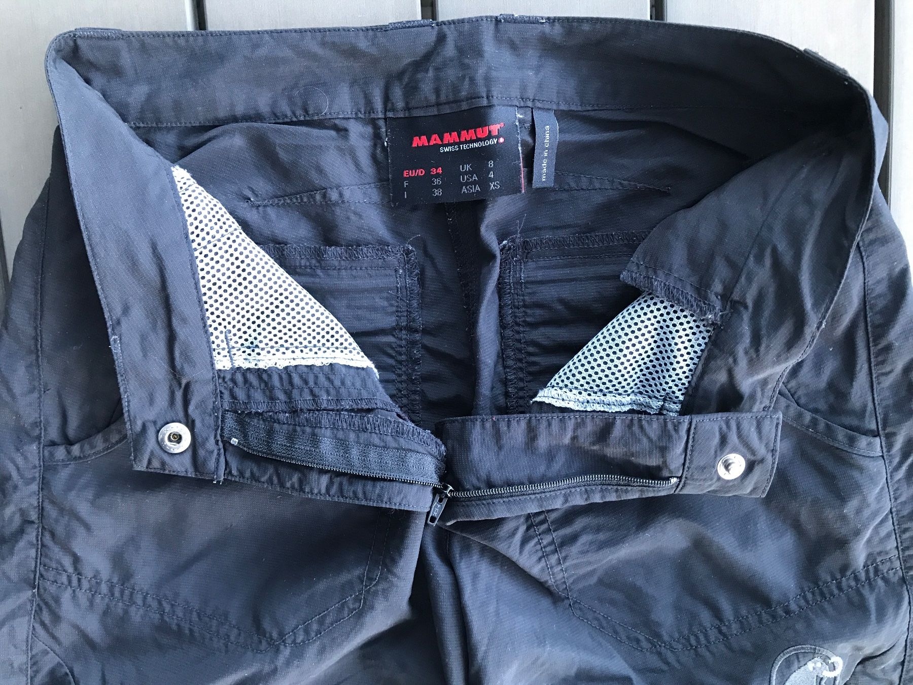 Mammut Pantaloni: Mammut Wanderhose, Gr. 34, schwarz – Usato da Ebnat-Kappel venduto da Molton 3