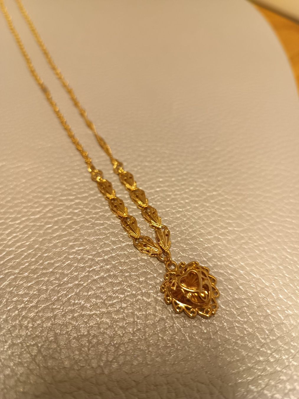 Catenine: Schmuck Goldige mit Medal in Herzform – Nuovo (secondo la descrizione) da Frümsen venduto da Swissline90 1