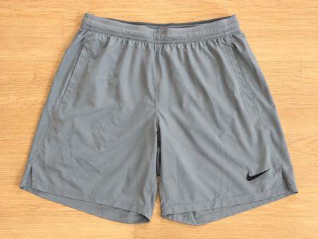 Nike Herren Sportshorts Grau – Grösse XL