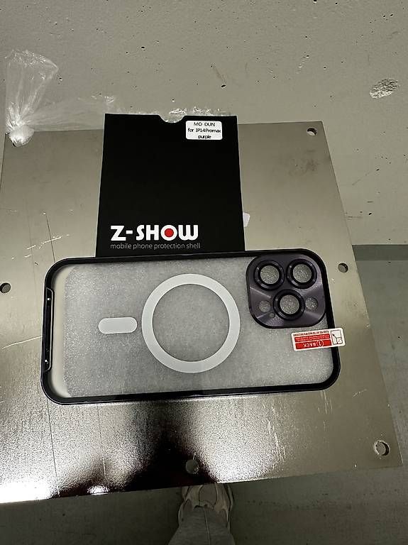 Covers & Schutzfolien: Iphone 14 pro max Hülle purple – Gebraucht aus Zürich von kat_7zxy