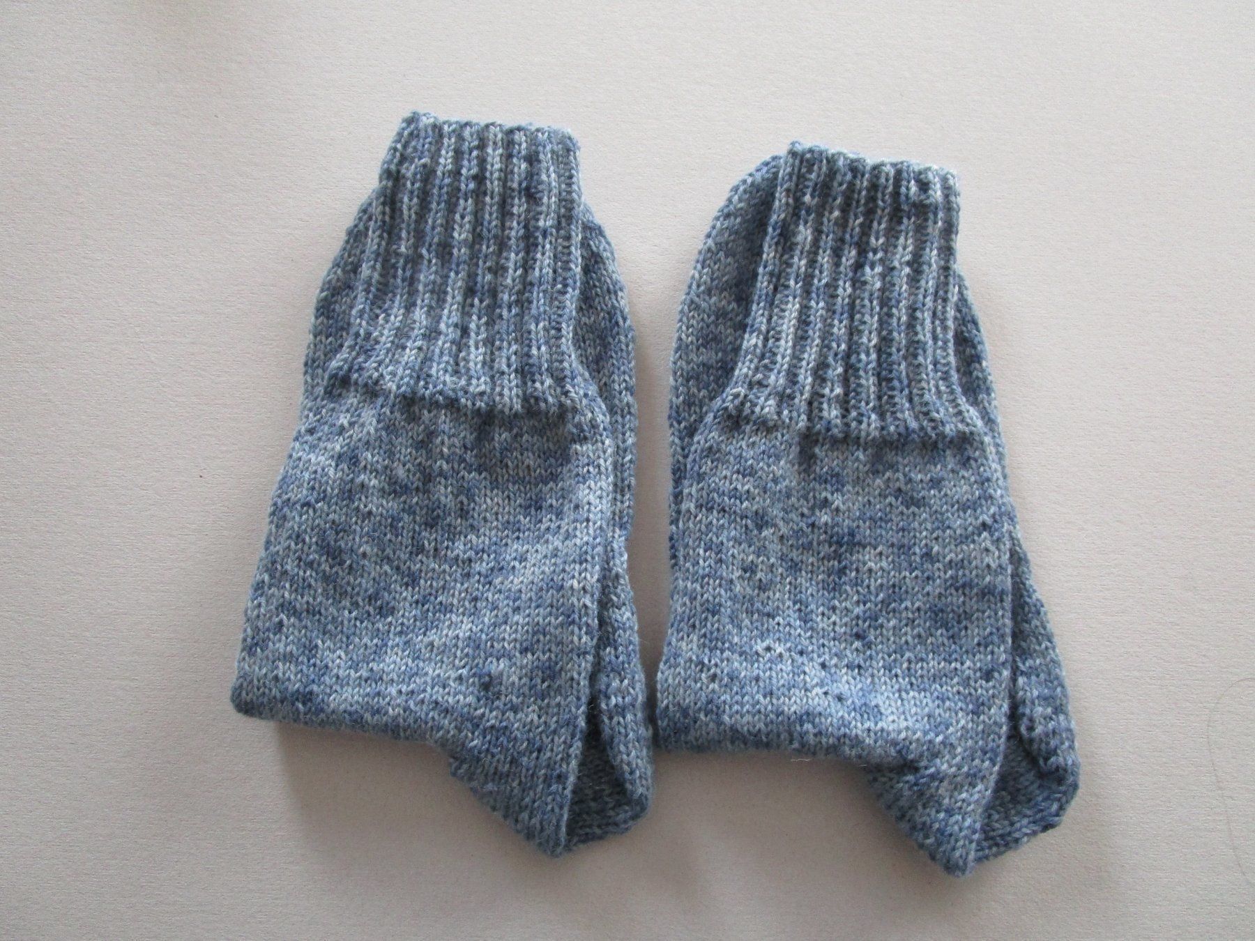 Calze: handgestrickte Socken Gr. 44 – Nuovo (secondo la descrizione) da Ursenbach venduto da gruenblau 2