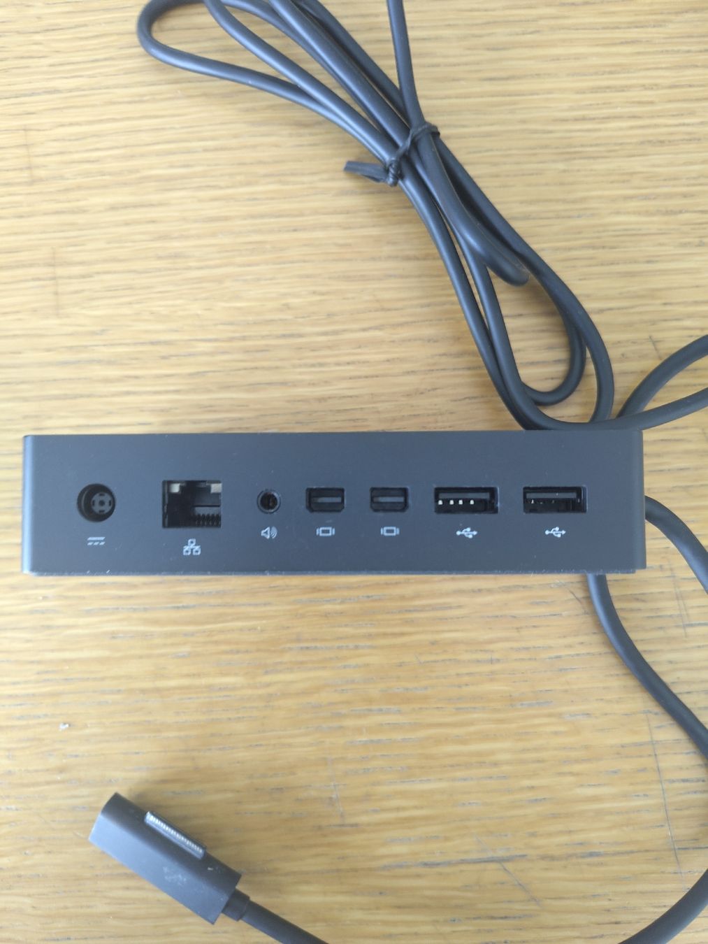 Microsoft Docking station: Microsoft Surface Docking Station & Netzteil – Difettoso da Cham venduto da QS-Service 4