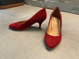 Rote Wildleder Pumps Gr. 38 – chic für den Frühling!