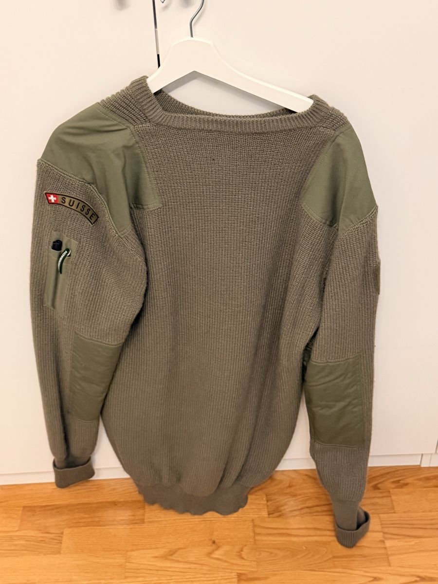 Pulls & Sweat-shirts: Ordonaz  Pullover Militär neuwertig – Neuf (Voir description) à Lyss par GelbeZitrone