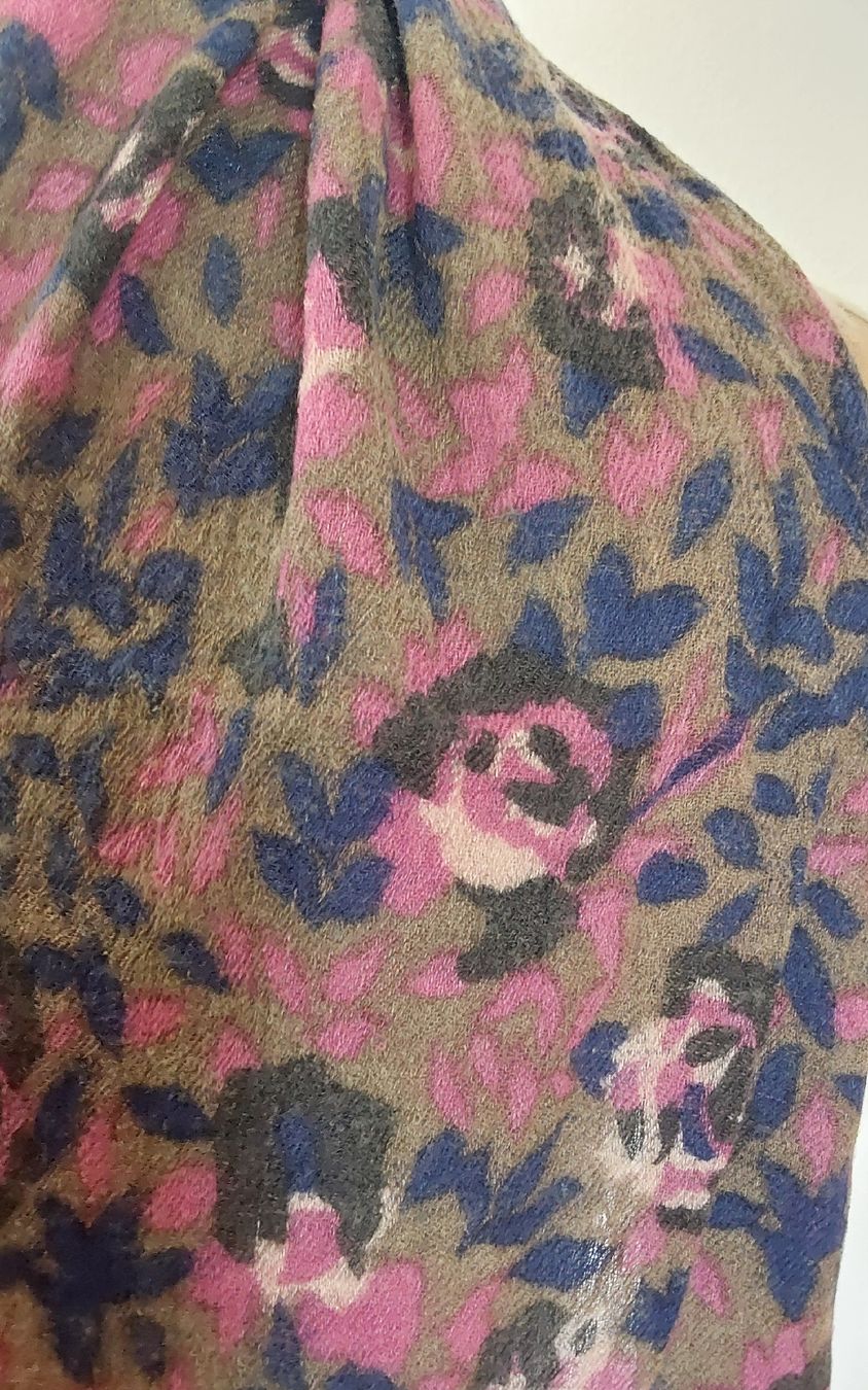 Foulard & Sciarpe: Schal Wolle – Usato da Köniz venduto da scopello12 2