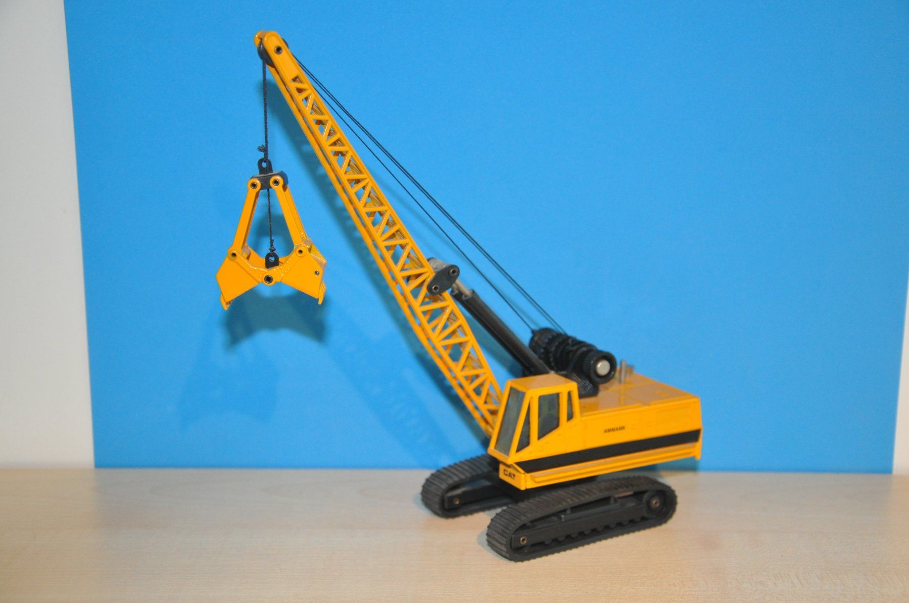Caterpillar Kit di modellismo & Modellini statici: CAT Bagger mit Greifer – Usato da Mitlödi venduto da worker04