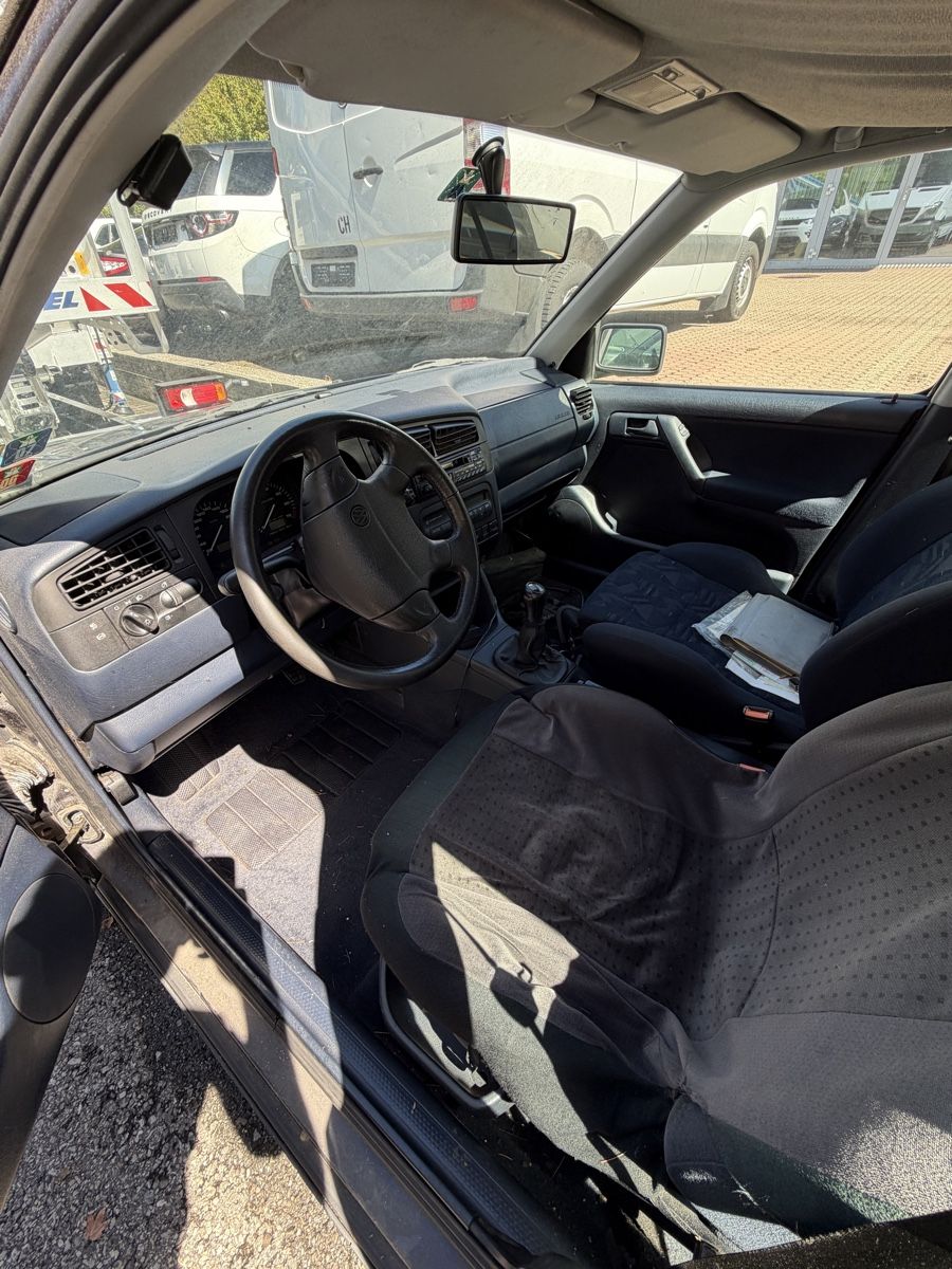 VW Autos: Volkswagen Golf VR6 VW Auto car Oldtimer 1. Hand – D'occasion à Prosito par Danielehh 4