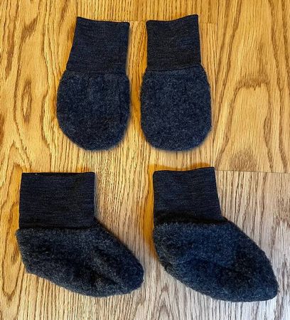 Baby-Woll-Finken & -Handschuhe (74/80)