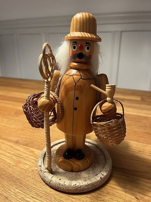 Statuette: Hela Räuchermann Korbhändler 19cm – Nuovo (secondo la descrizione) da Zürich venduto da ialynn