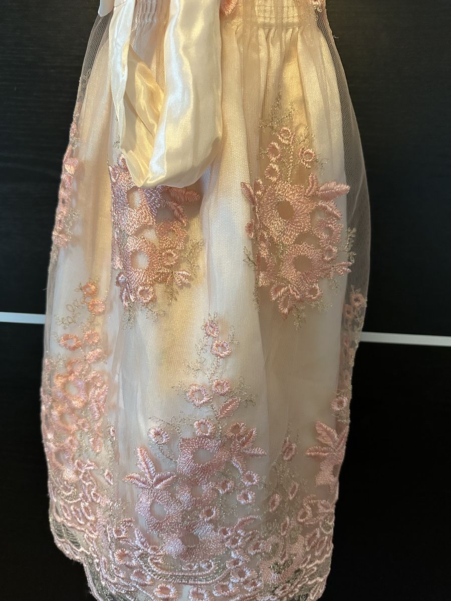 Costumi: Krüger Dirndl beige Gr. 44 – Usato da Mauren venduto da VanessaEggenberger 5