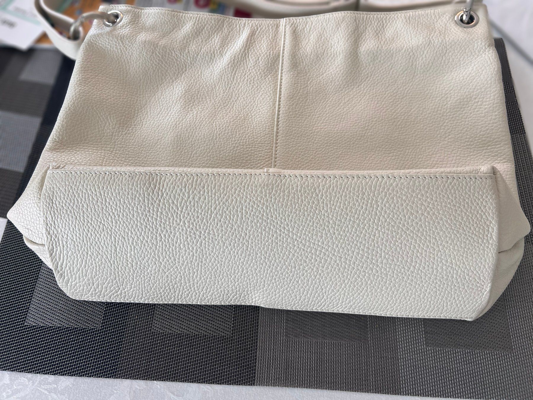 Borse da donna: Beiger Ledershopper mit mehreren Fächern – Nuovo e nell'imballaggio originale da Langendorf venduto da ber_t8vc 5