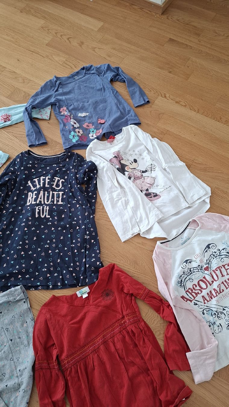 Lotti & Set di vestiti: Tolles Mädchen Kleiderpaket, Grösse 110-128 – Usato da Glattpark(Opfikon) venduto da Uthyla 5