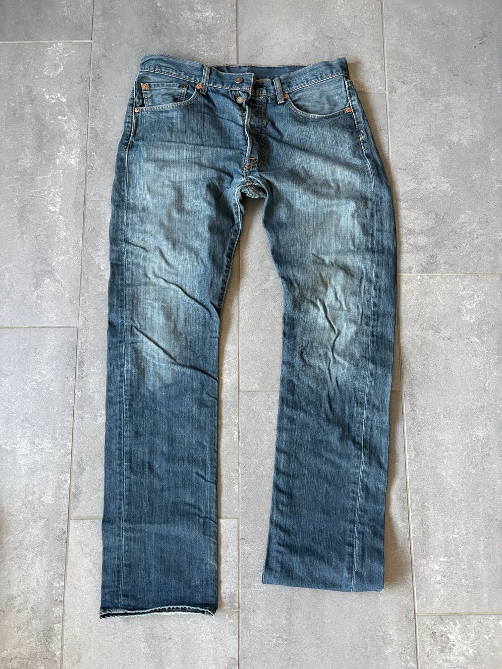 Levi's Jeans: Levi's 501 grösse 31x34 – D'occasion à Niederwil AG par Pascal879