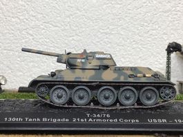 1:72 Modell Panzer T-34/76 mit Vitrine